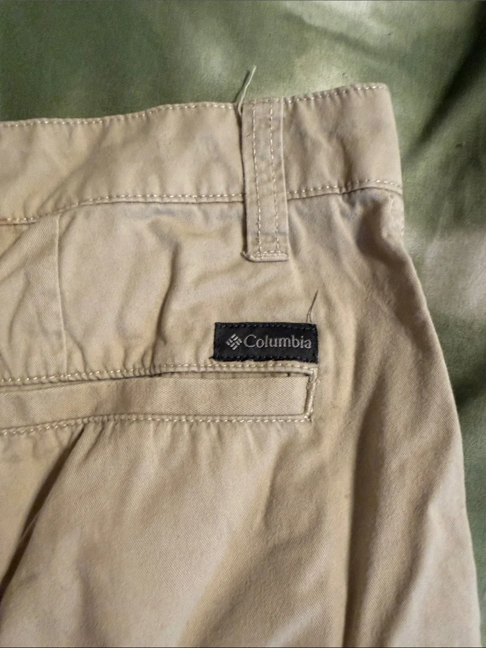 Columbia Men's Beige Cargo Shorts